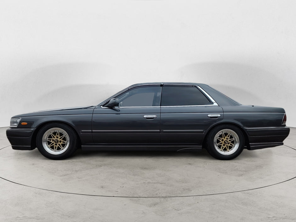 Nissan Laurel