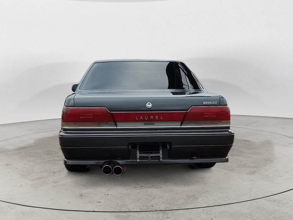 Nissan Laurel
